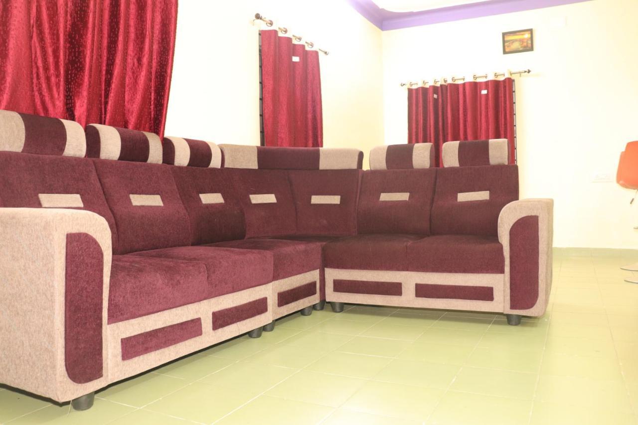 Homestay Pine Garden *