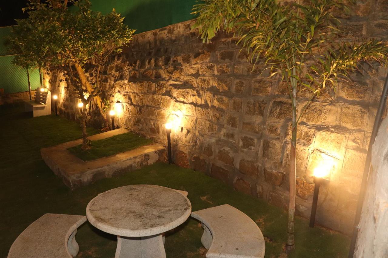 Pine Garden Homestay *